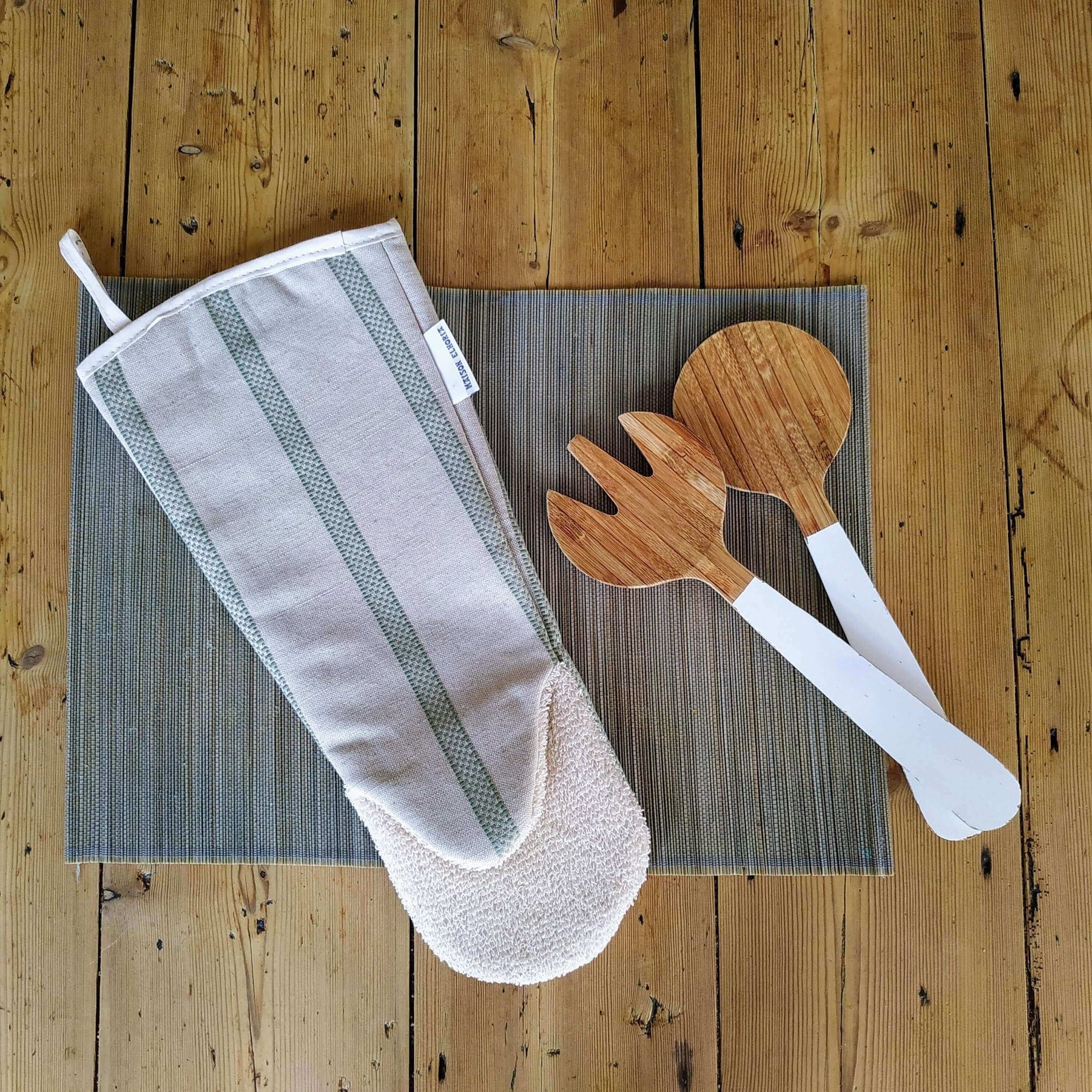 Linen Double Oven Mitt in Natural linen